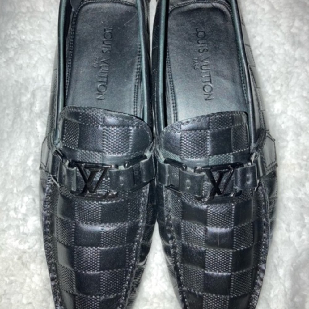 Louis Vuitton Hockenheim Moccasin, Black, size 38